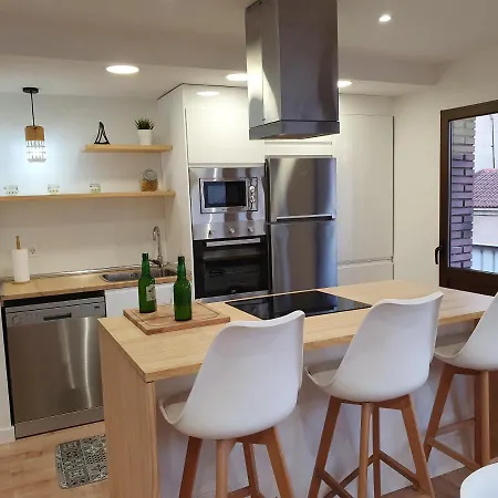 102a Moderno 2 * Gijón