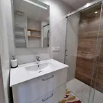 102a Moderno 2