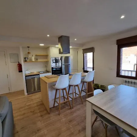 102a Moderno 2 * Gijón